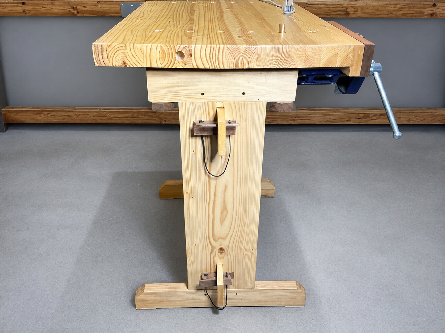 Sugita’s Portable and Dismountable 3x2 Workbench Plans